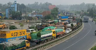 ঢাকা-টাঙ্গাইল-যমুনা সেতু মহাসড়কে ১৮ কি‌লো‌মিটার এলাকায় যানজট